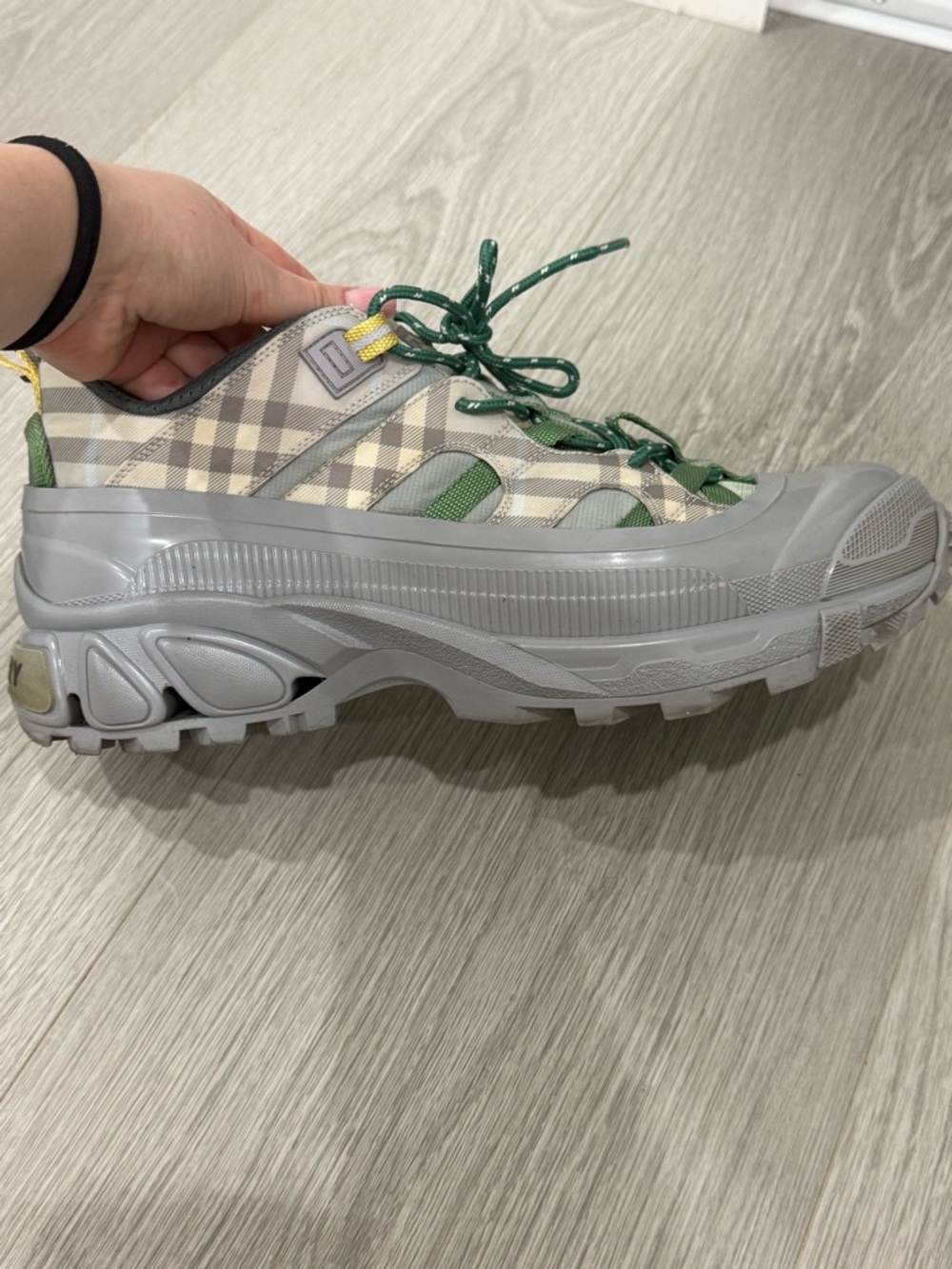 Burberry Sneakers Check Print Green/Beige – Size 10 – Authentic - Picture 9 of 12